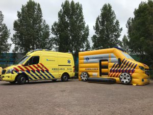 Jump Factory - Springkussen ambulance op maat kopen
